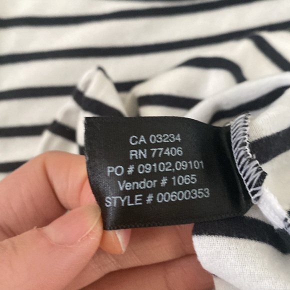 Club Monaco striped top size XS - Picture 4 of 7